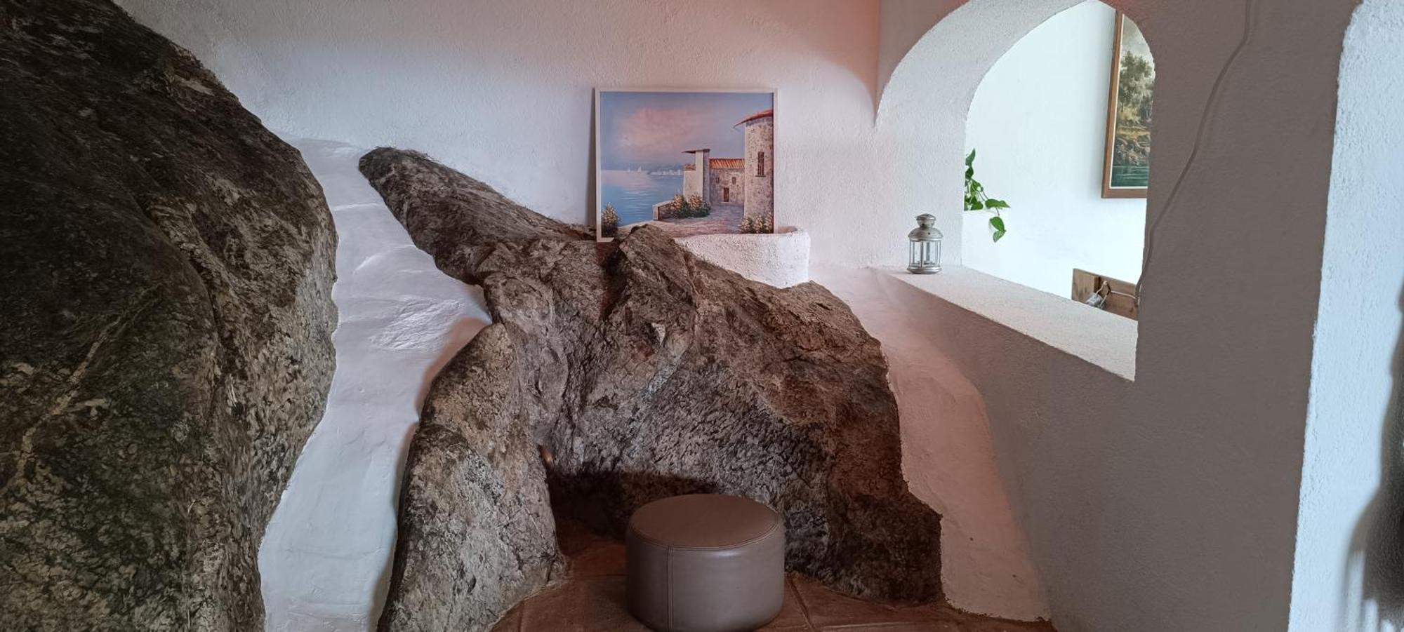Cave House With Ocean Views