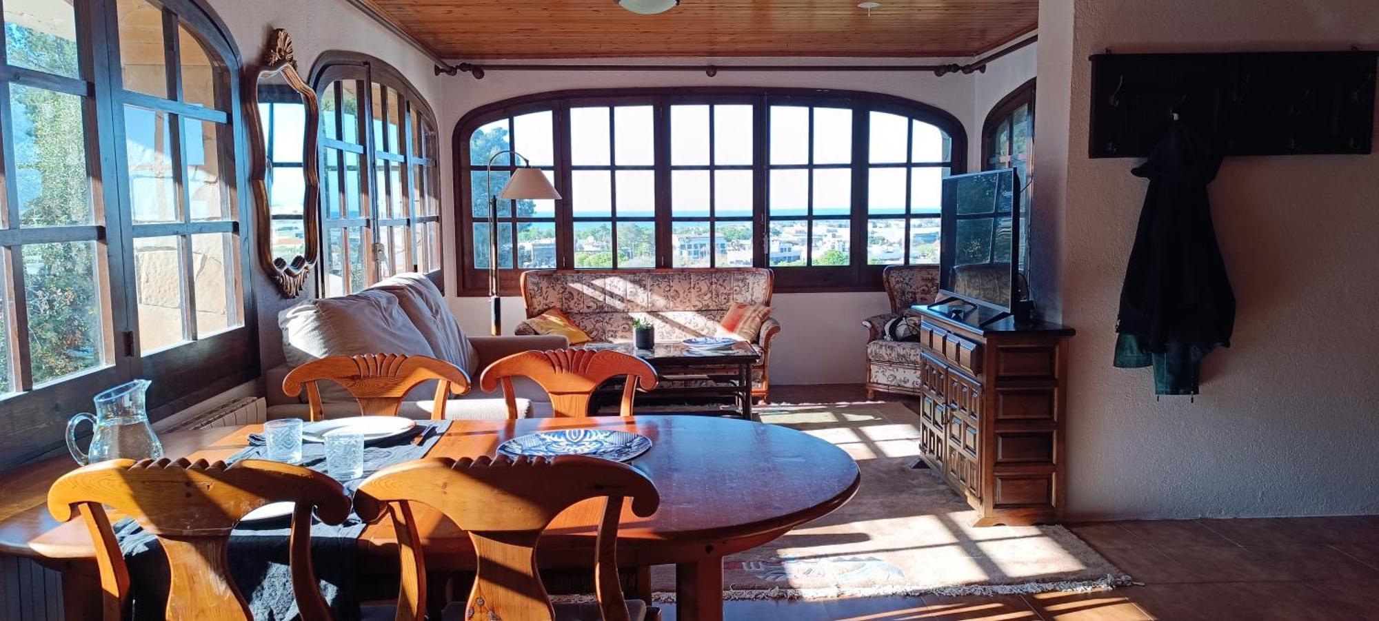 Cave House With Ocean Views Appartement *